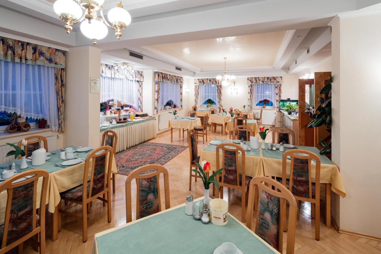 Gasthaus Pension Zum Lustigen Steirer Bruck an der Mur Bagian luar foto