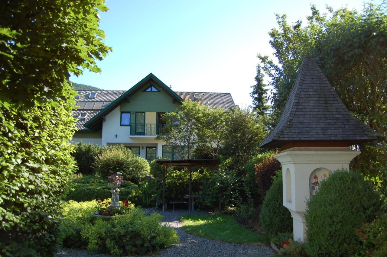 Gasthaus Pension Zum Lustigen Steirer Bruck an der Mur Bagian luar foto